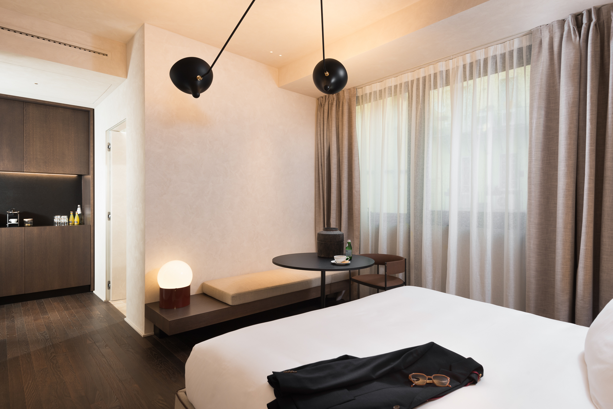 Comfortable and inviting bed in the Studio Apartment at master Trevi Rome, designed for a restful and relaxing stay.