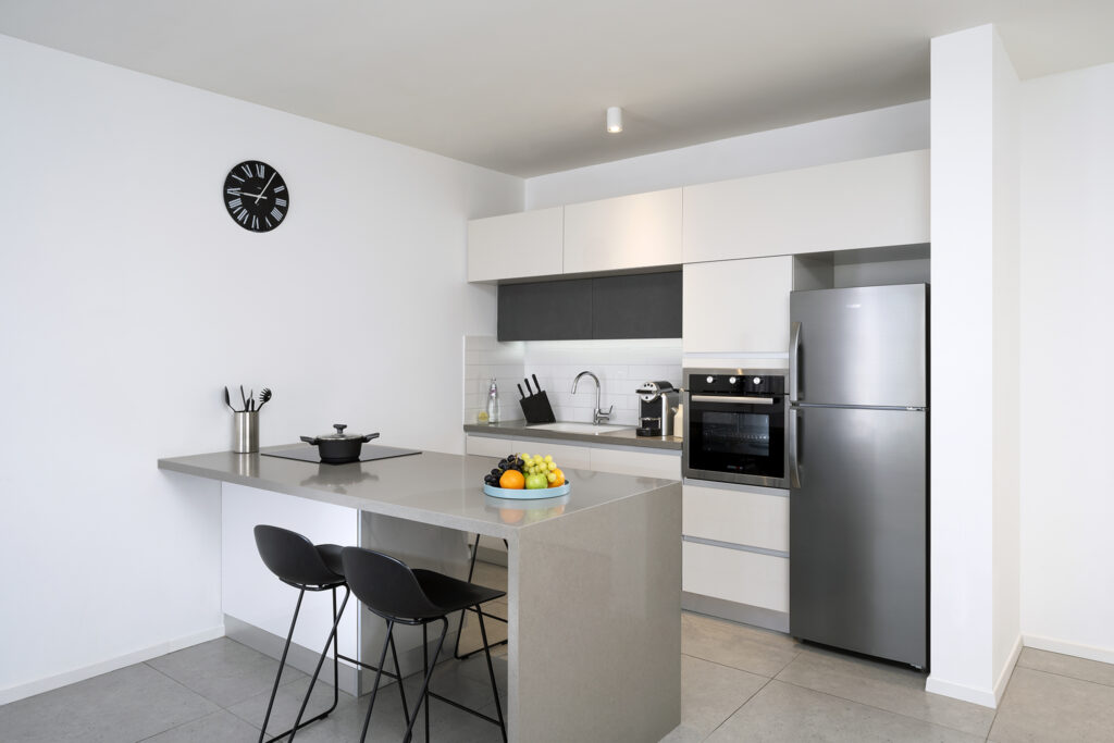 Three Bedroom Apartment With Balcony - Kitchen